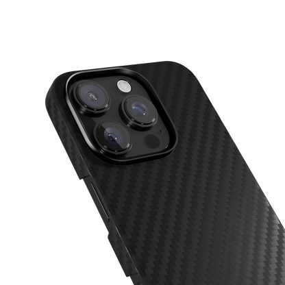 Epico Mag+ Hybrid Carbon Case iPhone 16 Pro - black